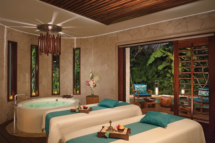 secrets-akumal-couples-spa-suite-jacuzzi