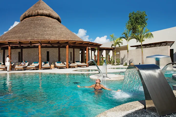 secrets-akumal-hydrotherapy-circuit-spa-pool
